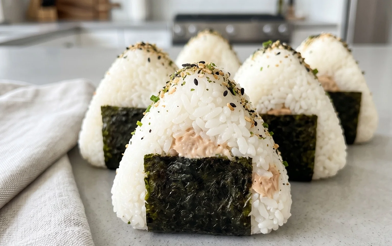 15-min. Easy Japanese Tuna Onigiri